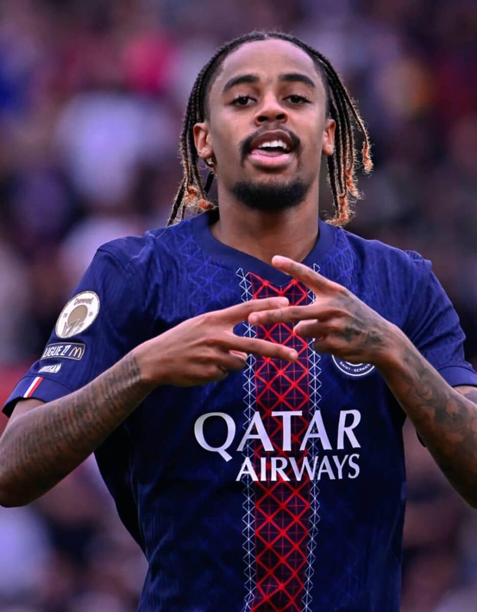 Manchester United vise Bradley Barcola, priorité du prochain mercato