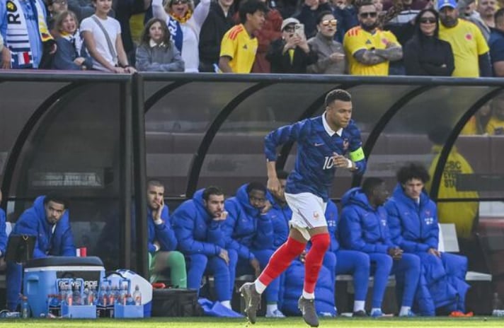 Deschamps relativise la gestion des stars offensives des Bleus