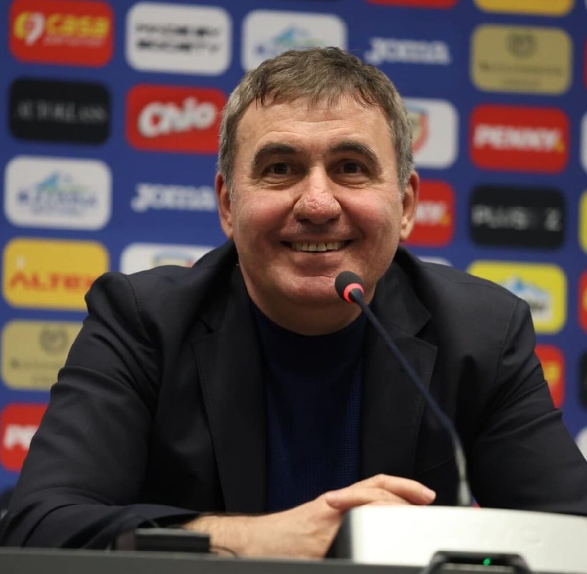 Hagi de retour sur le banc de la Roumanie