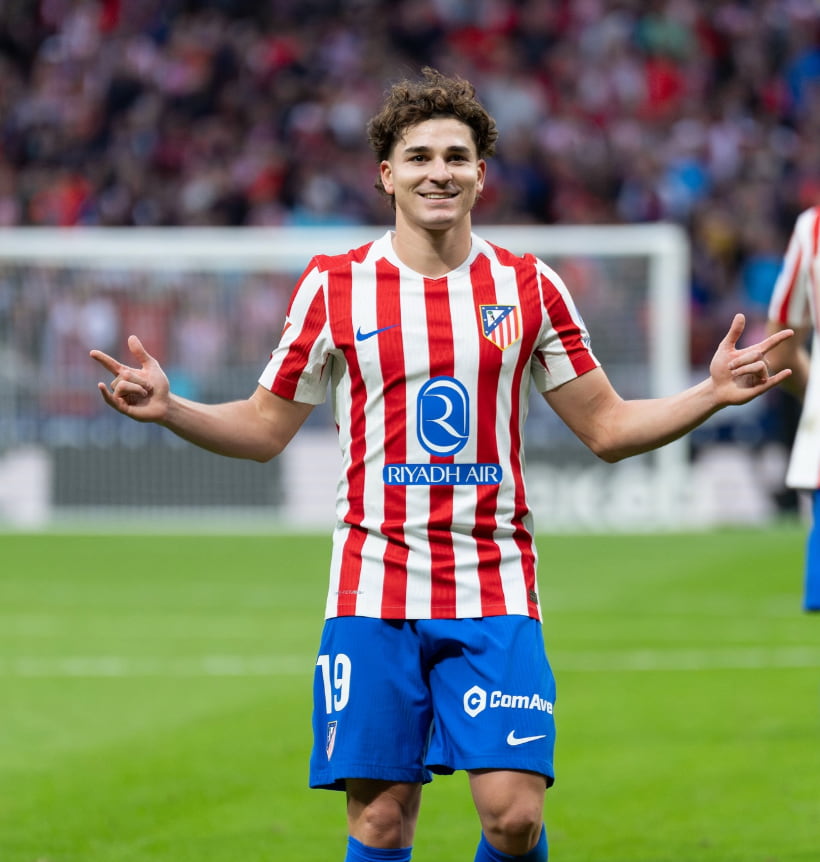 Le Barça freiné dans le dossier Julian Alvarez, le PSG en position idéale
