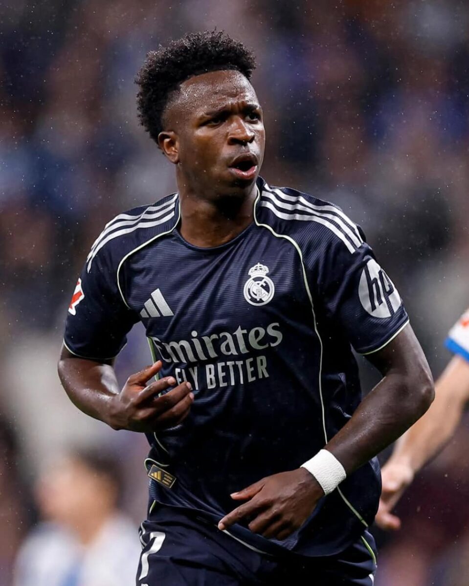 Vinícius porte le Real Madrid et repousse encore le sacre du Barça