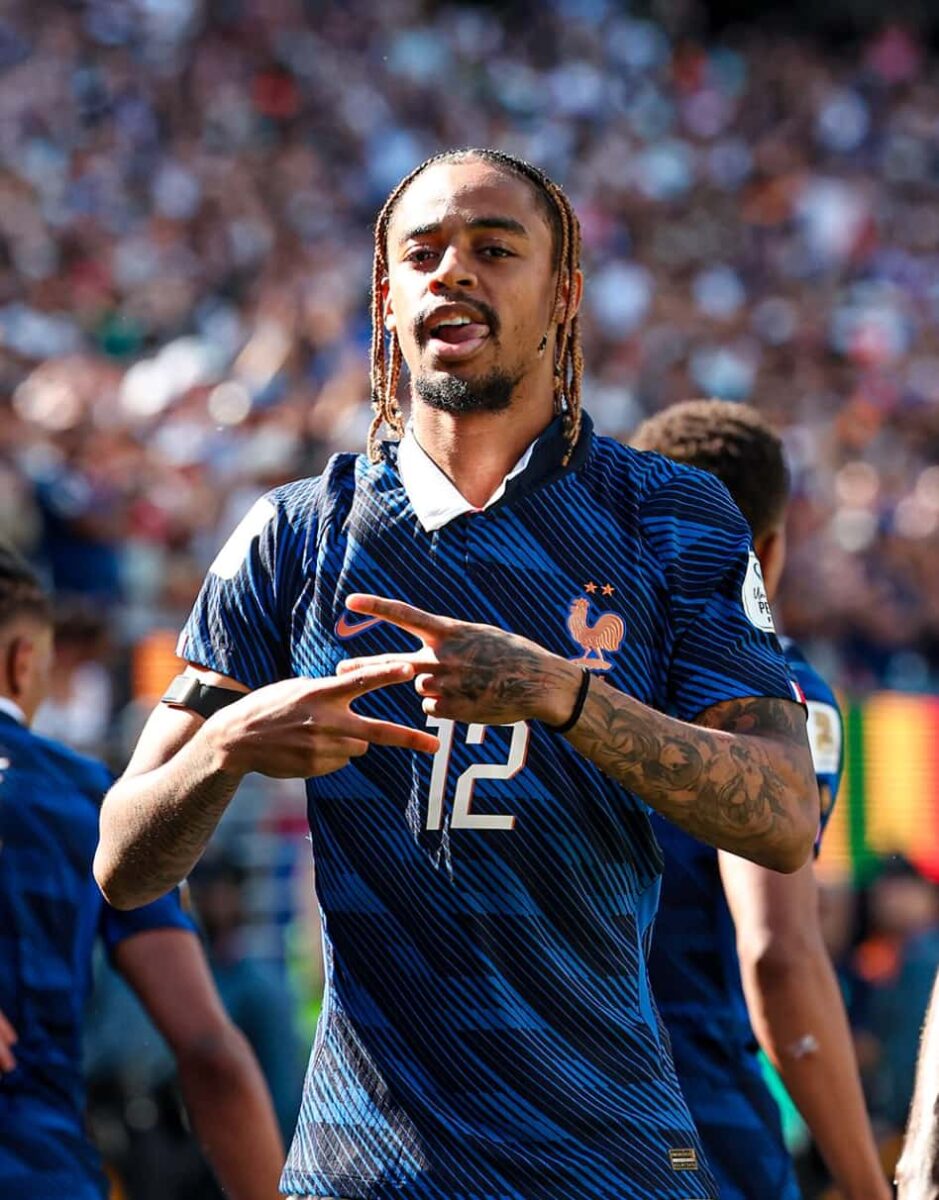 Barcola affole l’Europe après son entrée fracassante avec les Bleus