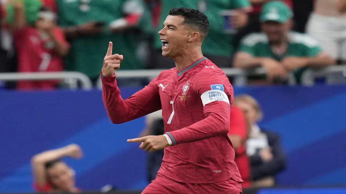 Cristiano Ronaldo réagit après son doublé et un nouveau record