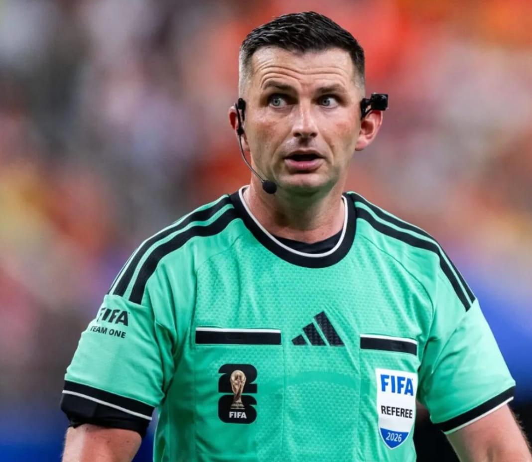Michael Oliver désigné pour arbitrer Norvège – France