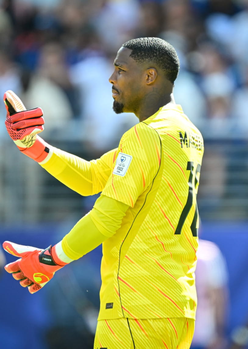 Mike Maignan sous surveillance malgré le bon début des Bleus