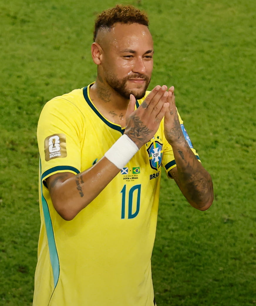 Neymar rejoint les légendes du football brésilien