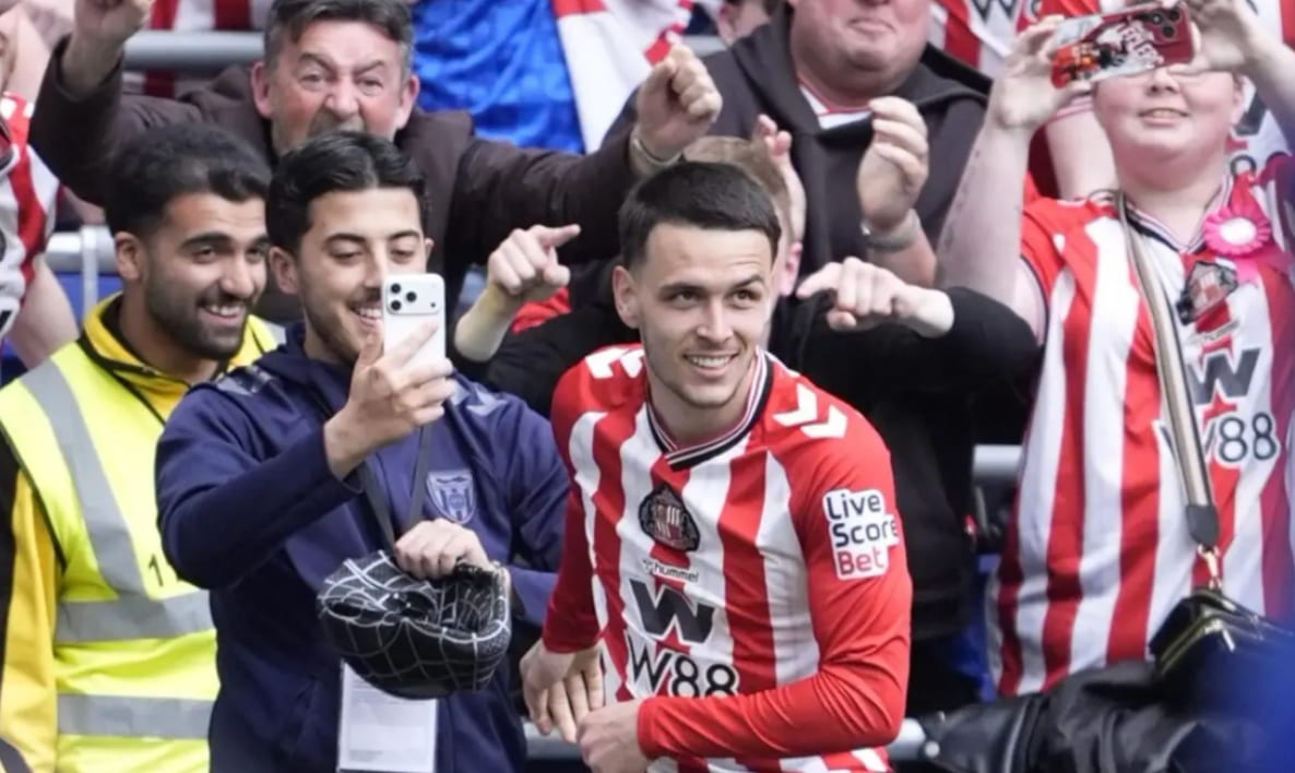 Enzo Le Fée brille malgré la défaite face à Liverpool