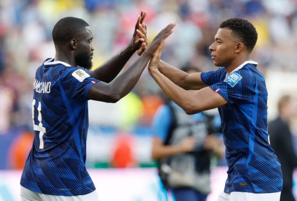 Les Bleus affichent leur soutien total à Kylian Mbappé