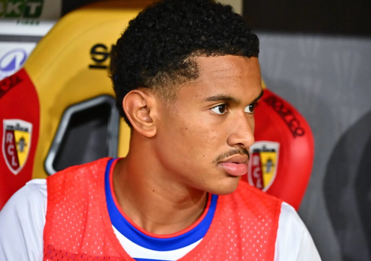 PSG : Senny Mayulu écarté du groupe par Luis Enrique