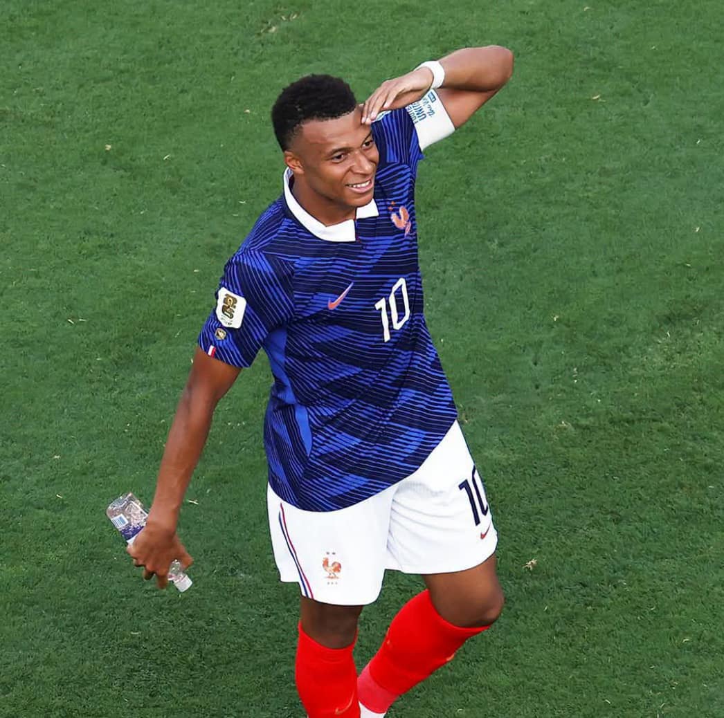 Mbappé reste capitaine de l’équipe de France avec Zidane